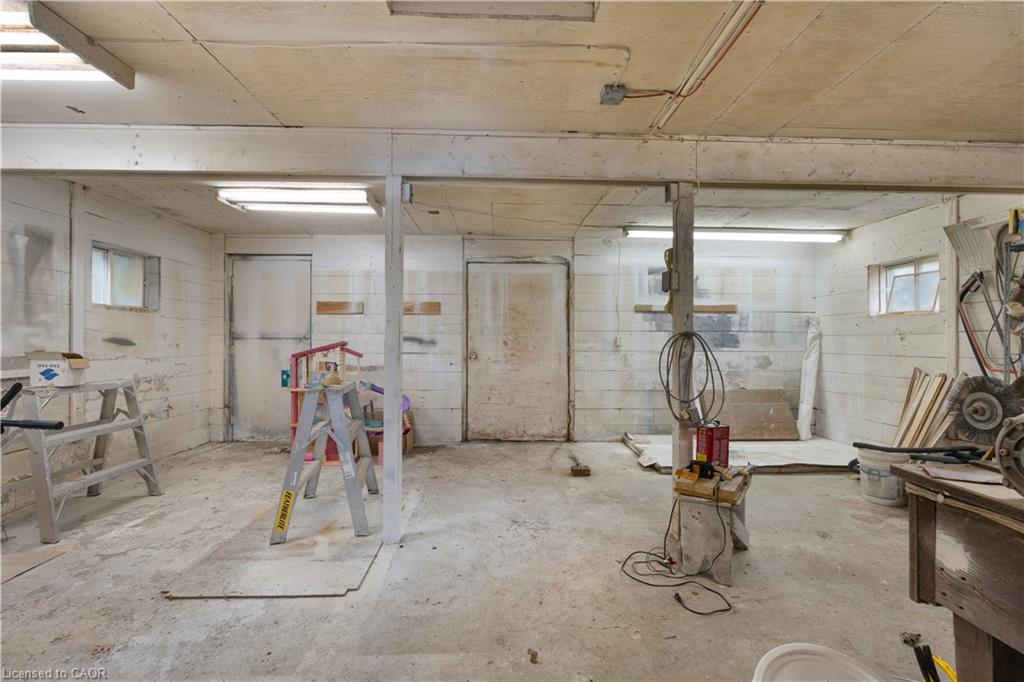 1645 King Street N Property Photo 46
