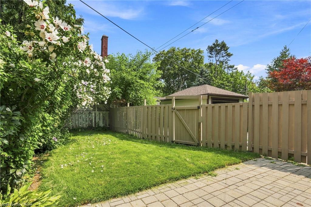 37 Maplewood Avenue Property Photo 23