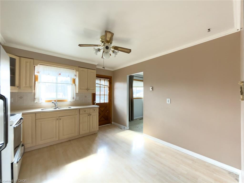 98 Cobblehill Road Property Photo 27