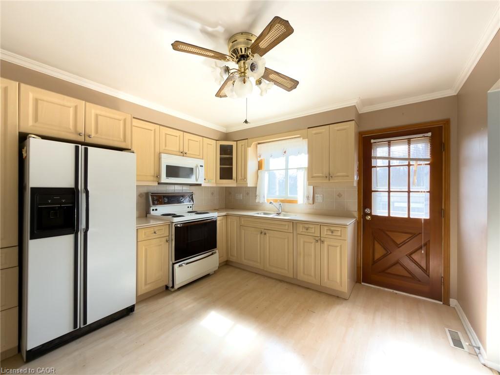 98 Cobblehill Road Property Photo 29