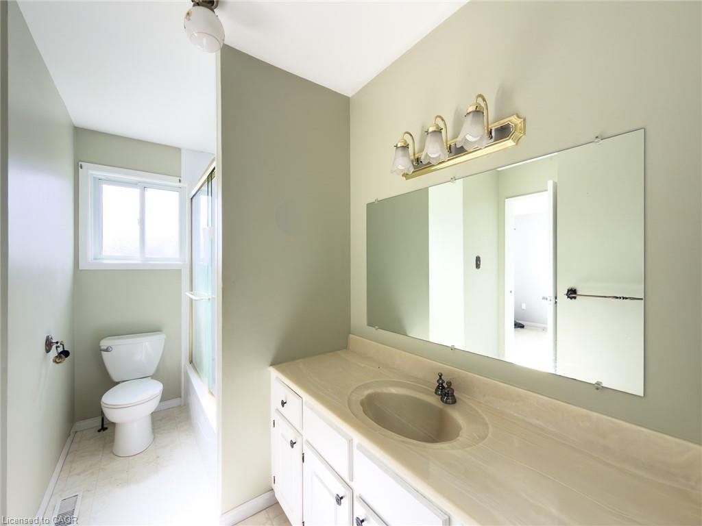 98 Cobblehill Road Property Photo 30