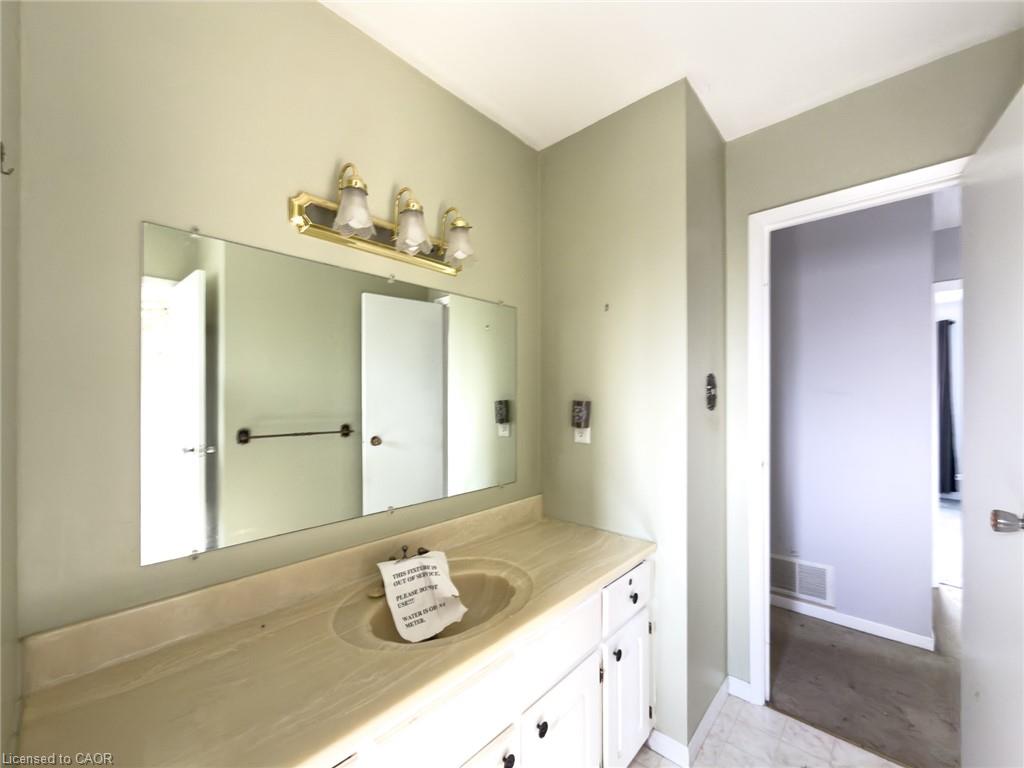 98 Cobblehill Road Property Photo 32