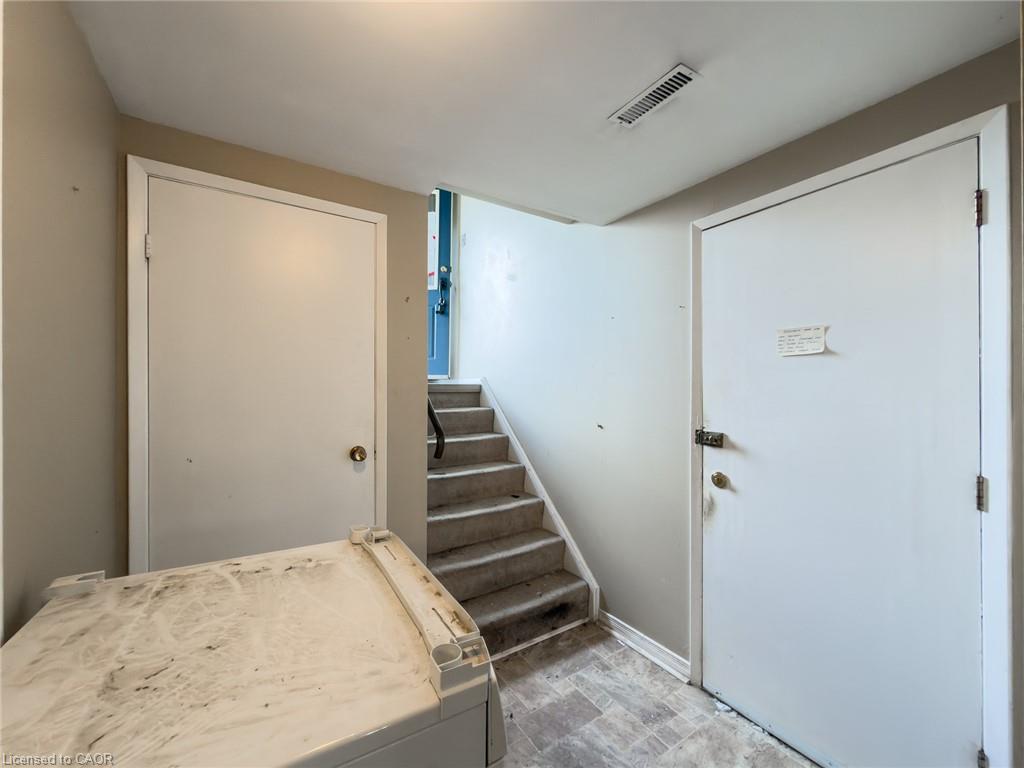 98 Cobblehill Road Property Photo 43