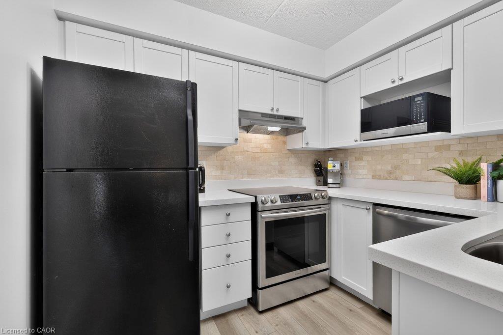 306-2065 Appleby Line Property Photo 13