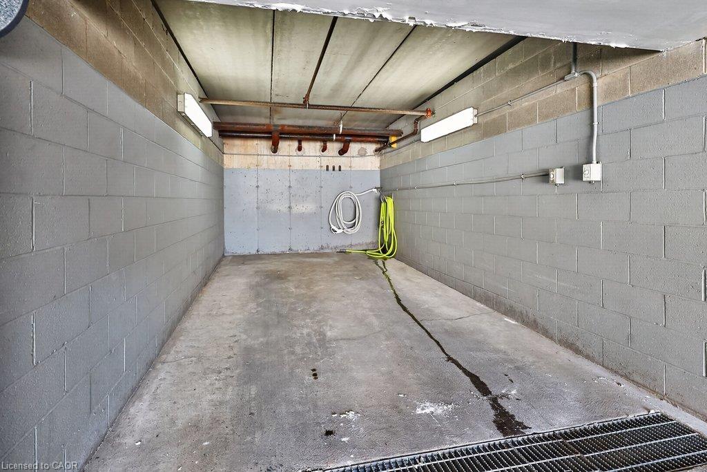 306-2065 Appleby Line Property Photo 27