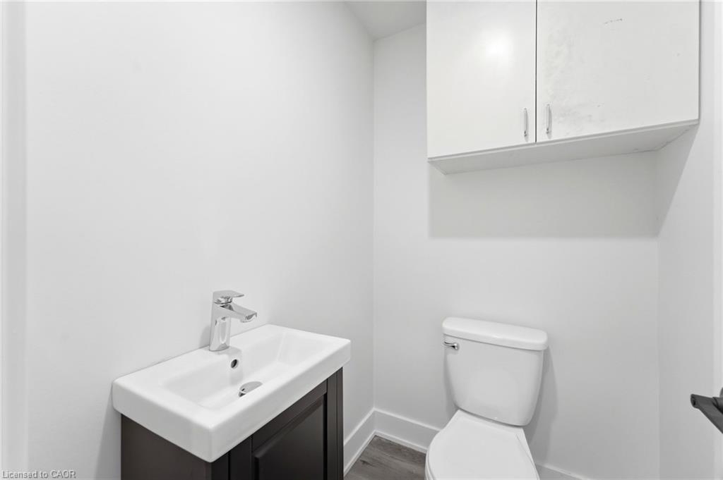 968 Main Street E Property Photo 13