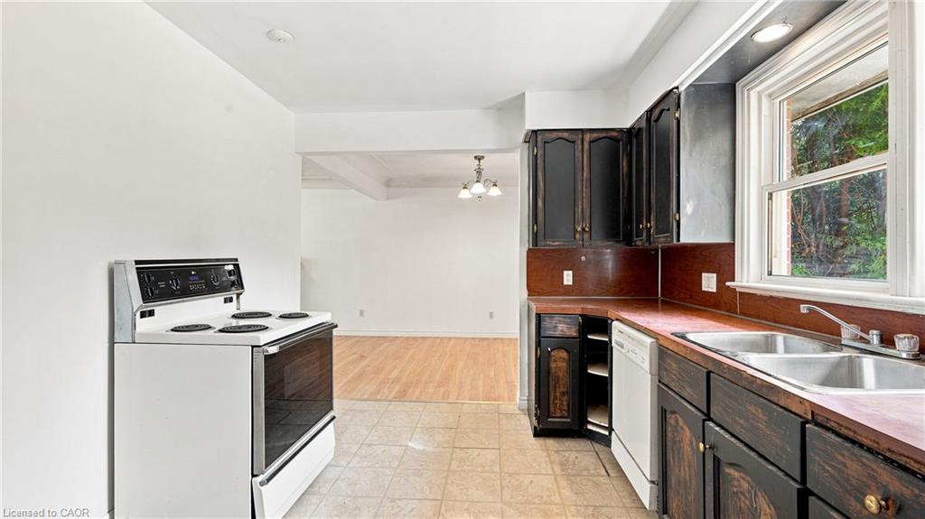 524 Dorval Drive Property Photo 14
