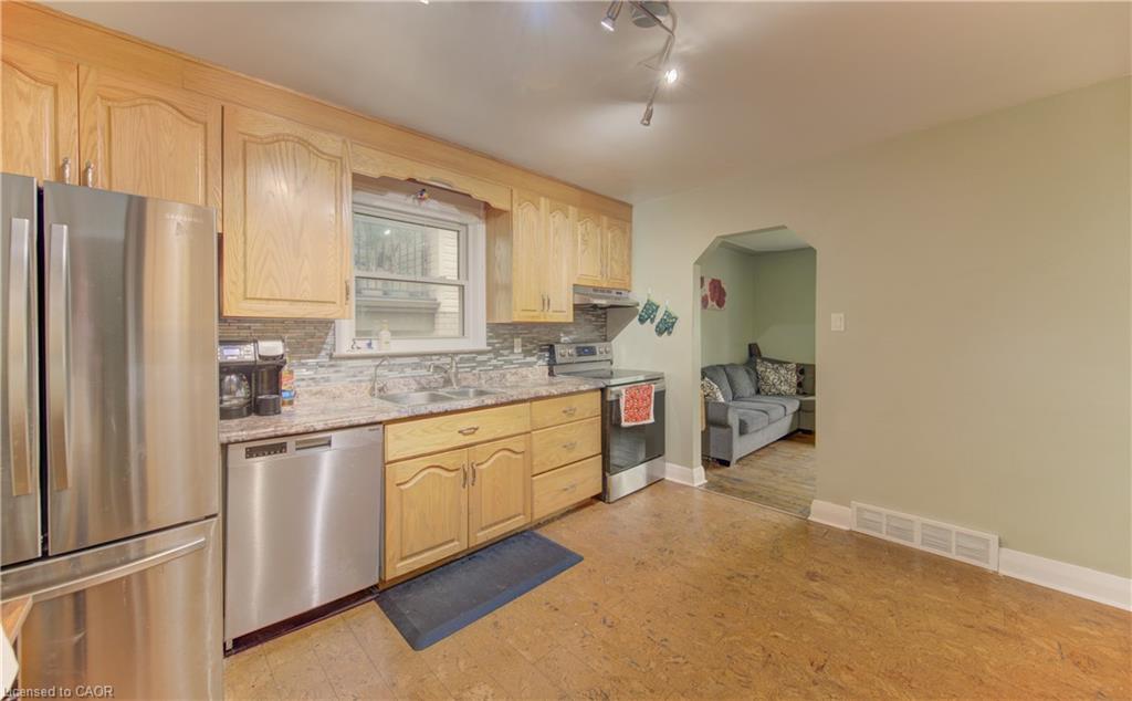 195 Belleview Avenue Property Photo 10