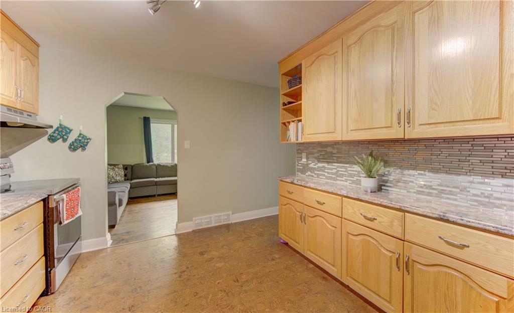 195 Belleview Avenue Property Photo 11