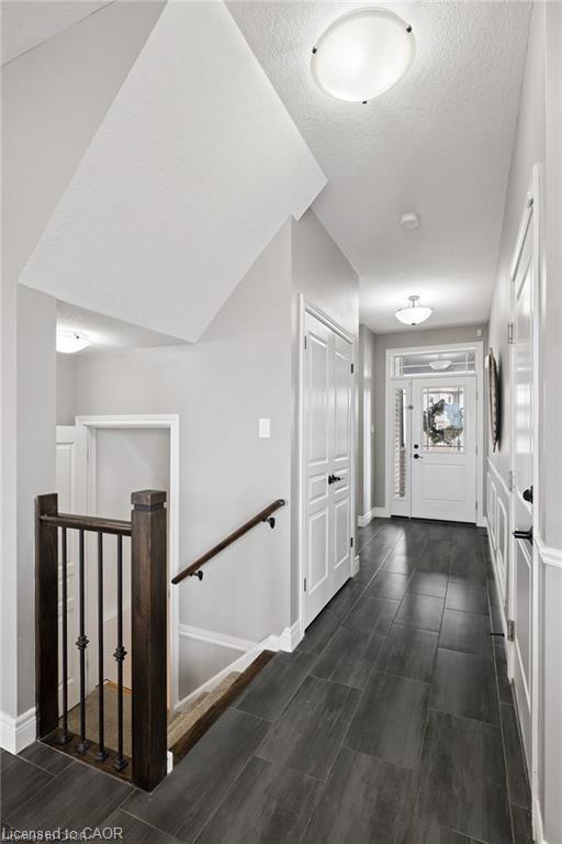 10 Sparrow Crescent Property Photo 8