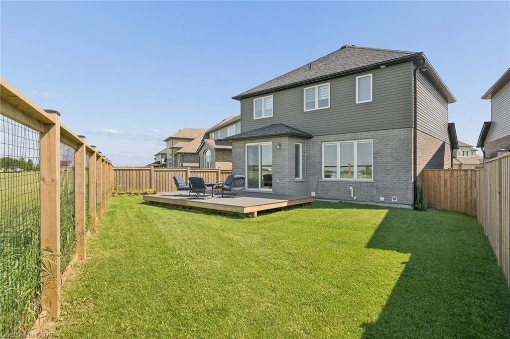 10 Sparrow Crescent Property Photo 37