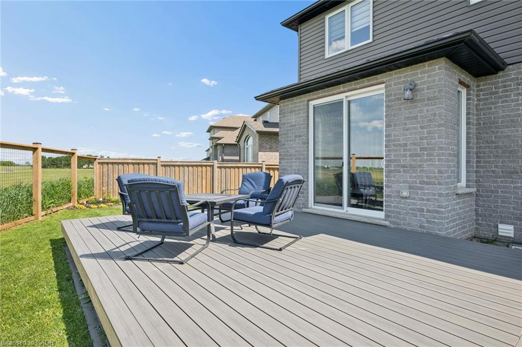 10 Sparrow Crescent Property Photo 38