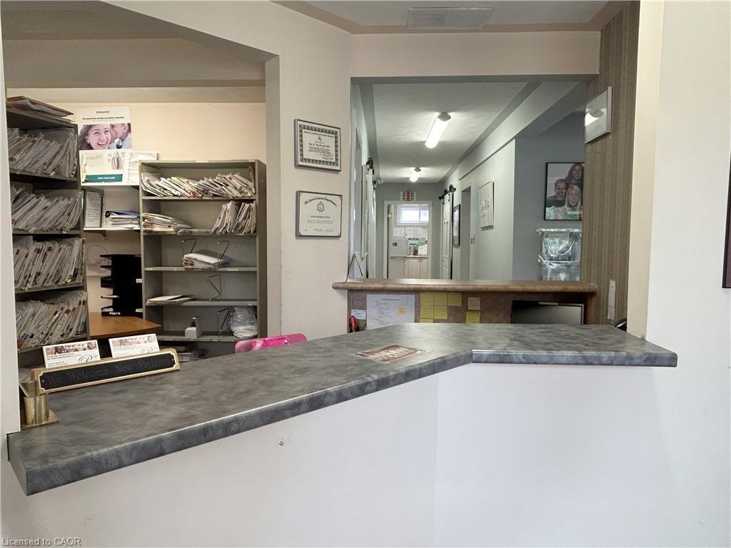 205 Norfolk Street N Property Photo 5