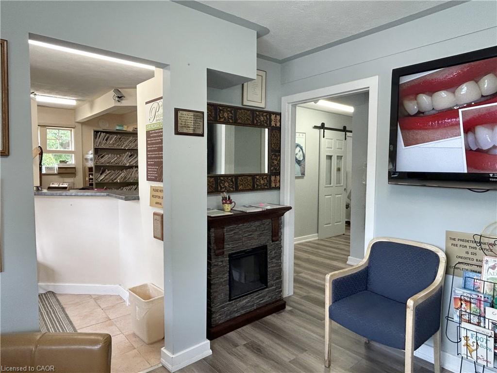 205 Norfolk Street N Property Photo 8