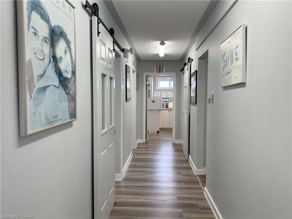 205 Norfolk Street N Property Photo 14
