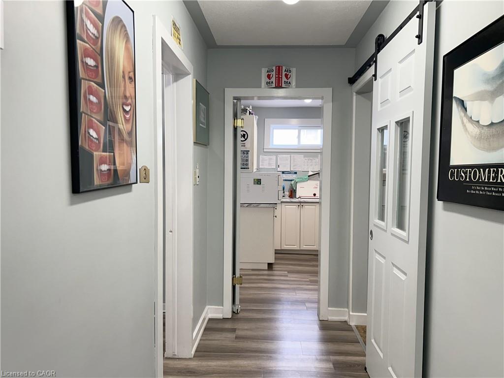 205 Norfolk Street N Property Photo 20