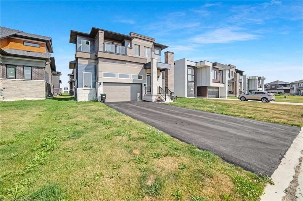 3742 Sunbank Crescent Property Photo 3
