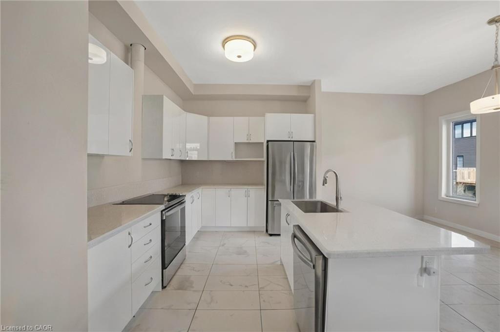 3742 Sunbank Crescent Property Photo 15