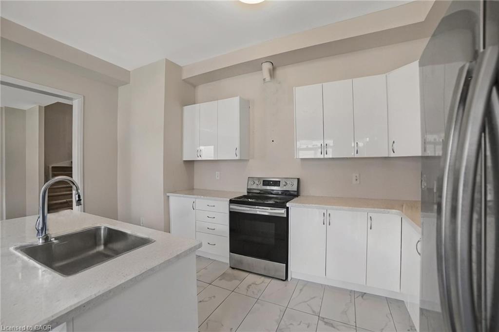 3742 Sunbank Crescent Property Photo 17