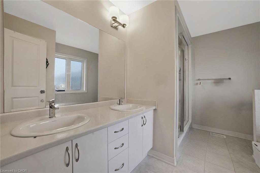3742 Sunbank Crescent Property Photo 26