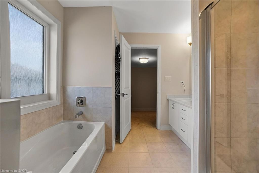 3742 Sunbank Crescent Property Photo 27