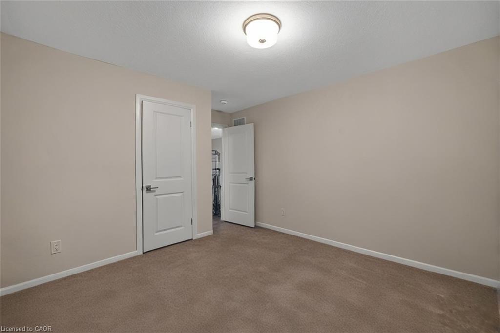 3742 Sunbank Crescent Property Photo 31