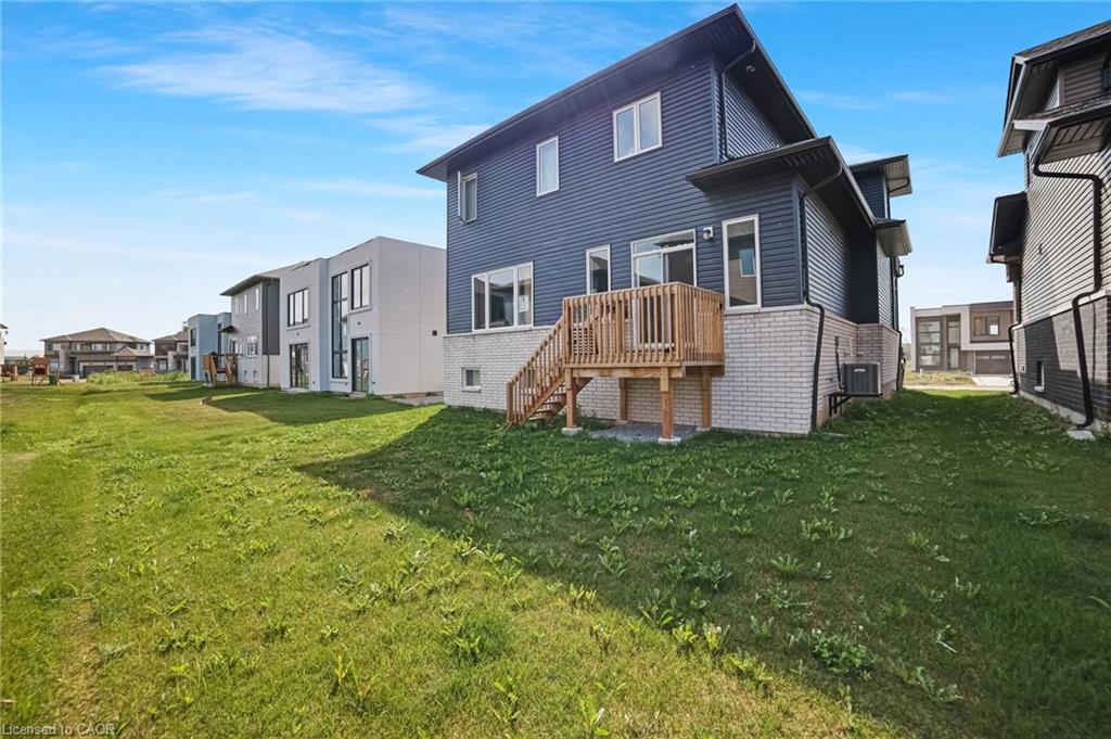 3742 Sunbank Crescent Property Photo 38