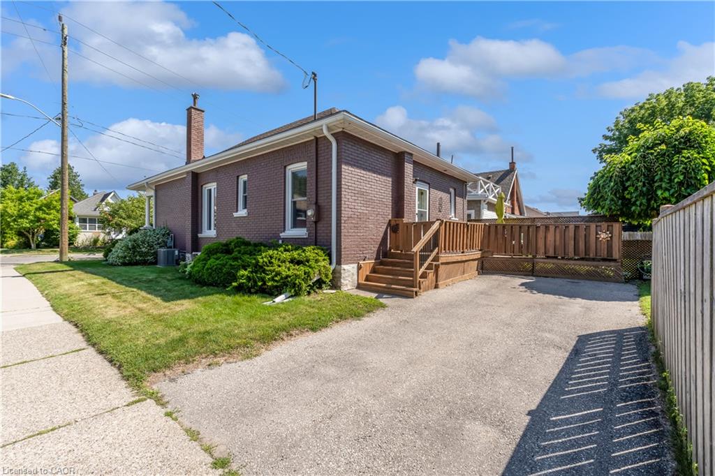 50 Strathcona Avenue Property Photo 29