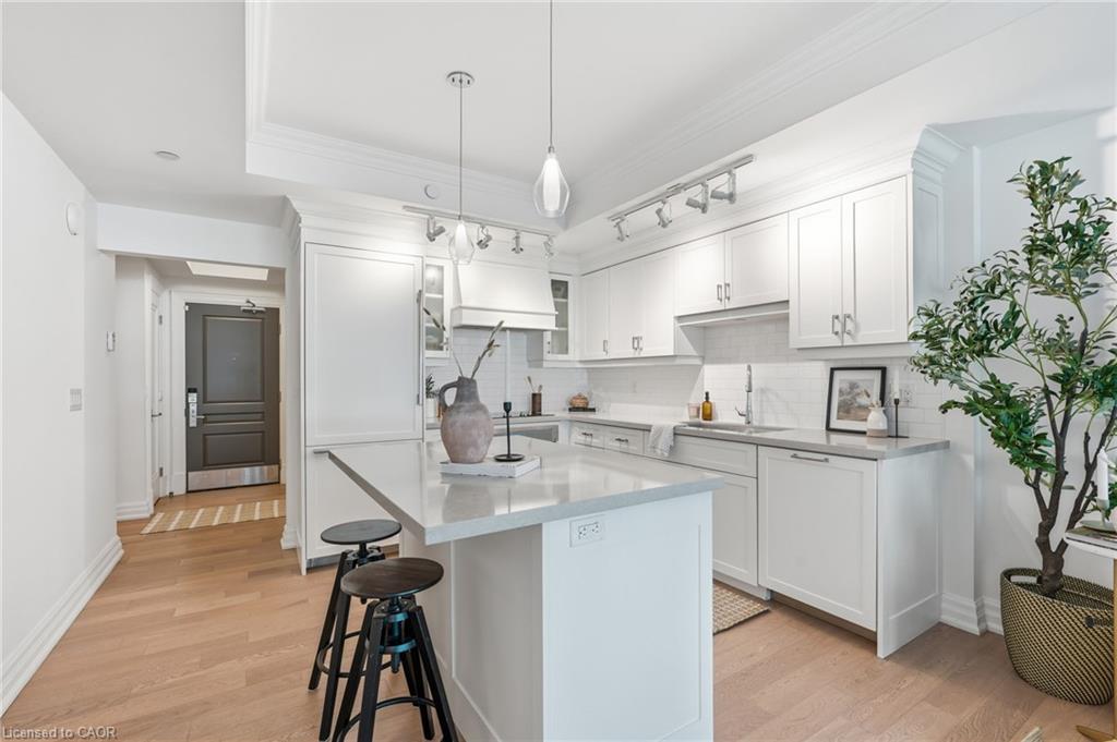 310-2060 Lakeshore Road Property Photo 12