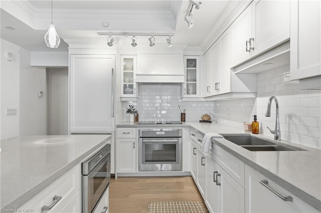 310-2060 Lakeshore Road Property Photo 13