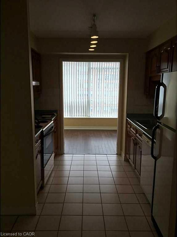 809-1276 Maple Crossing Boulevard Property Photo 7