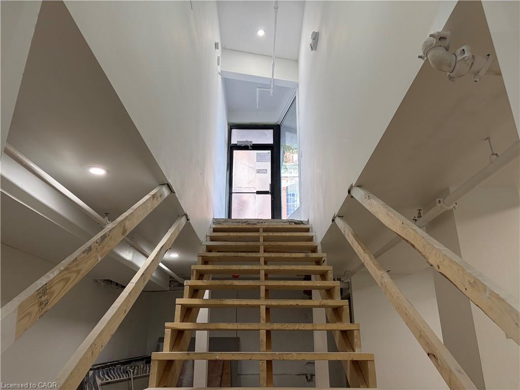 271 King Street E Property Photo 12