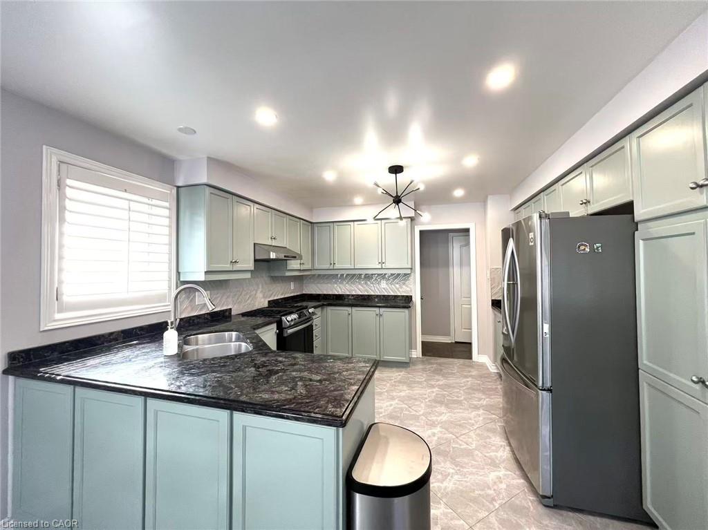 7 Tandem Court Property Photo 8