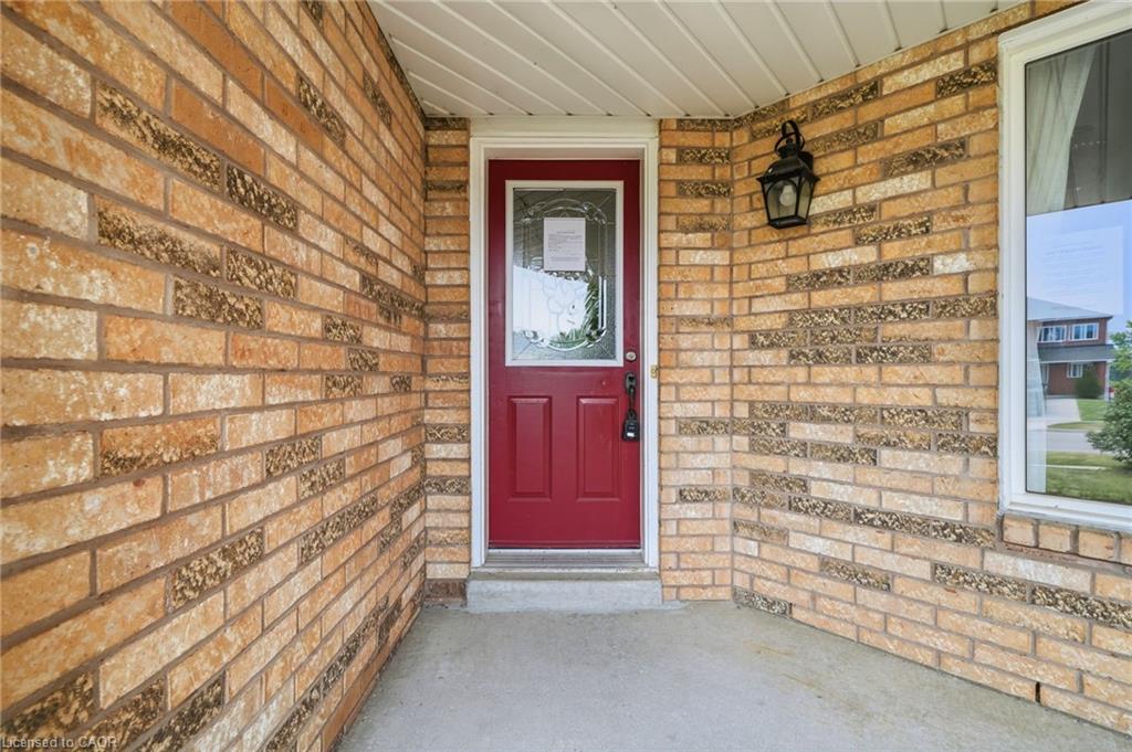 366 Marshall Crescent Property Photo 6