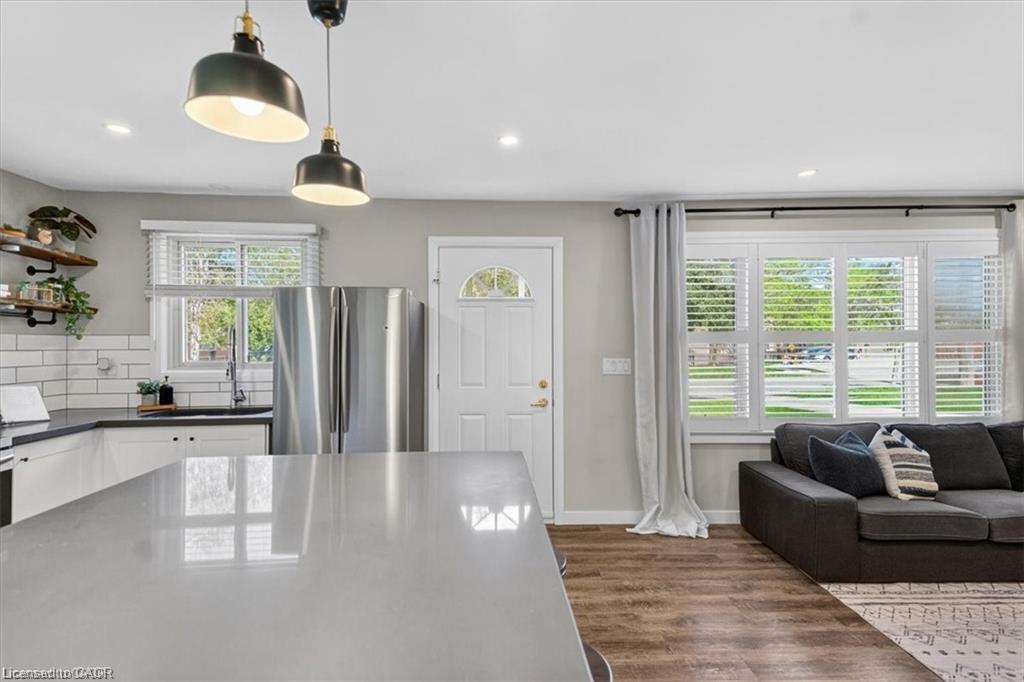 35 Weichel Street Property Photo 4