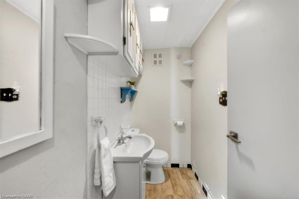 35 Weichel Street Property Photo 26