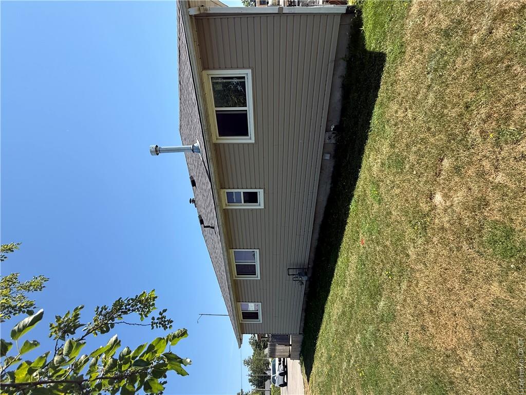 630 Main Street W Property Photo 20