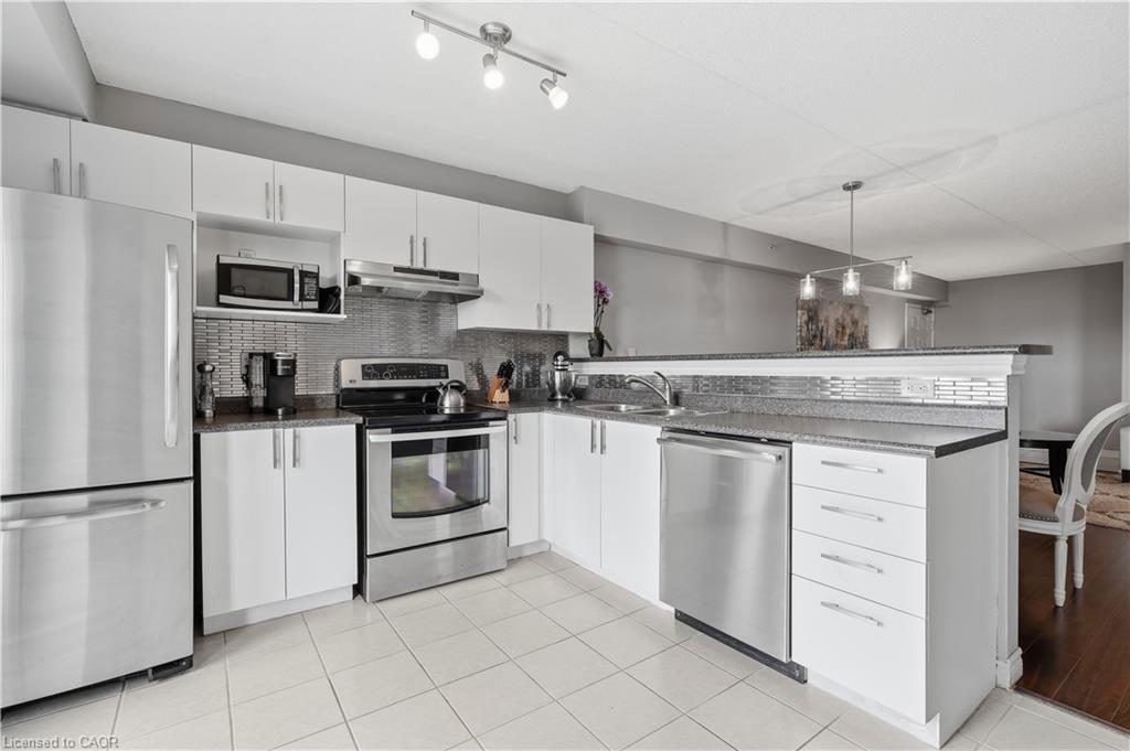307-2035 Appleby Line Property Photo 19