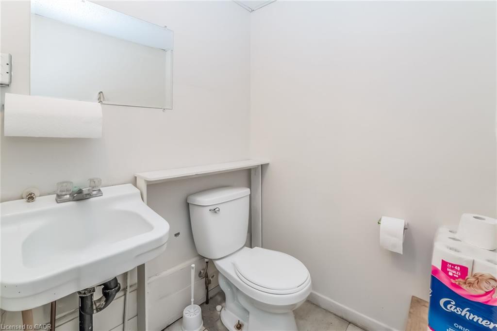 62 King Street Property Photo 38