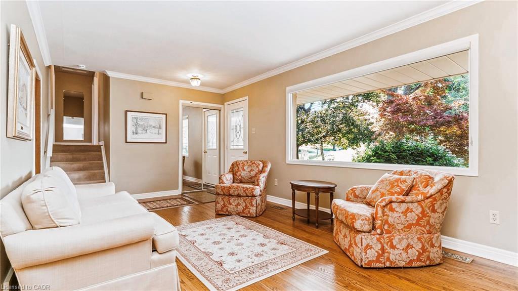 457 Three Valleys Crescent Property Photo 7
