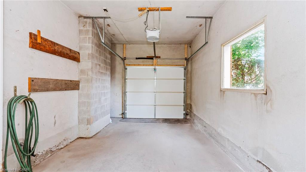 457 Three Valleys Crescent Property Photo 31