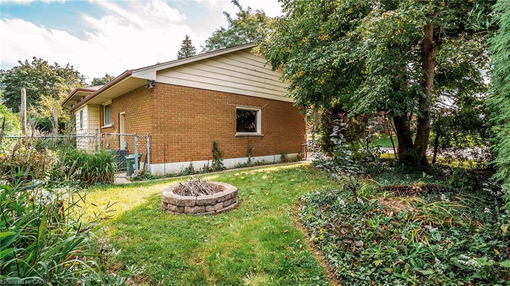 457 Three Valleys Crescent Property Photo 34
