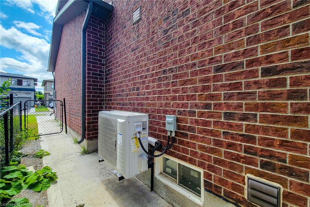 8 Secinaro Avenue Property Photo 4