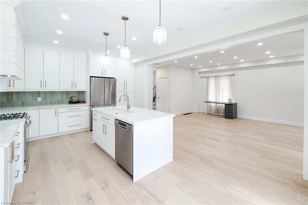 8 Secinaro Avenue Property Photo 15