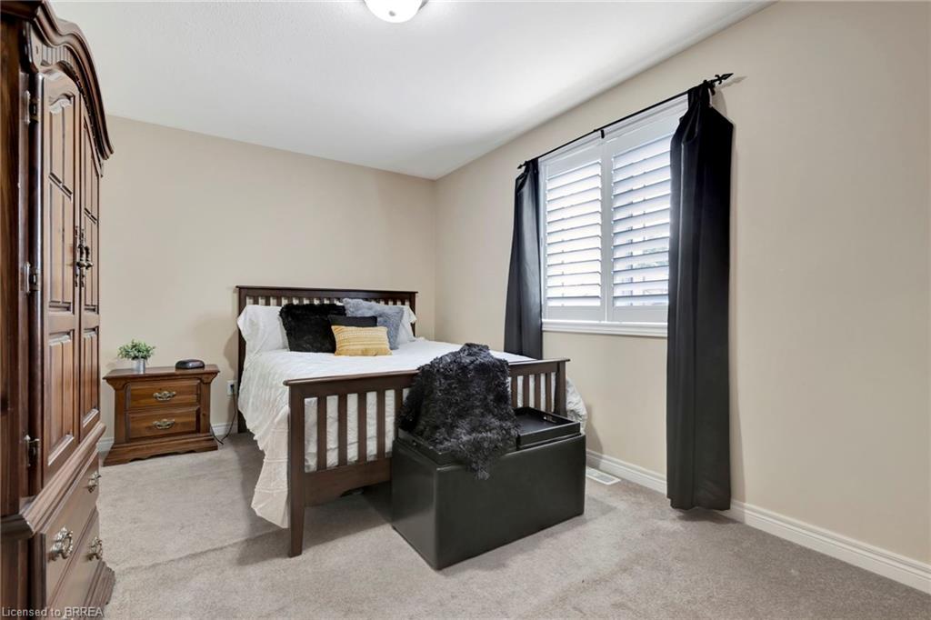 10 Stratford Terrace Property Photo 12