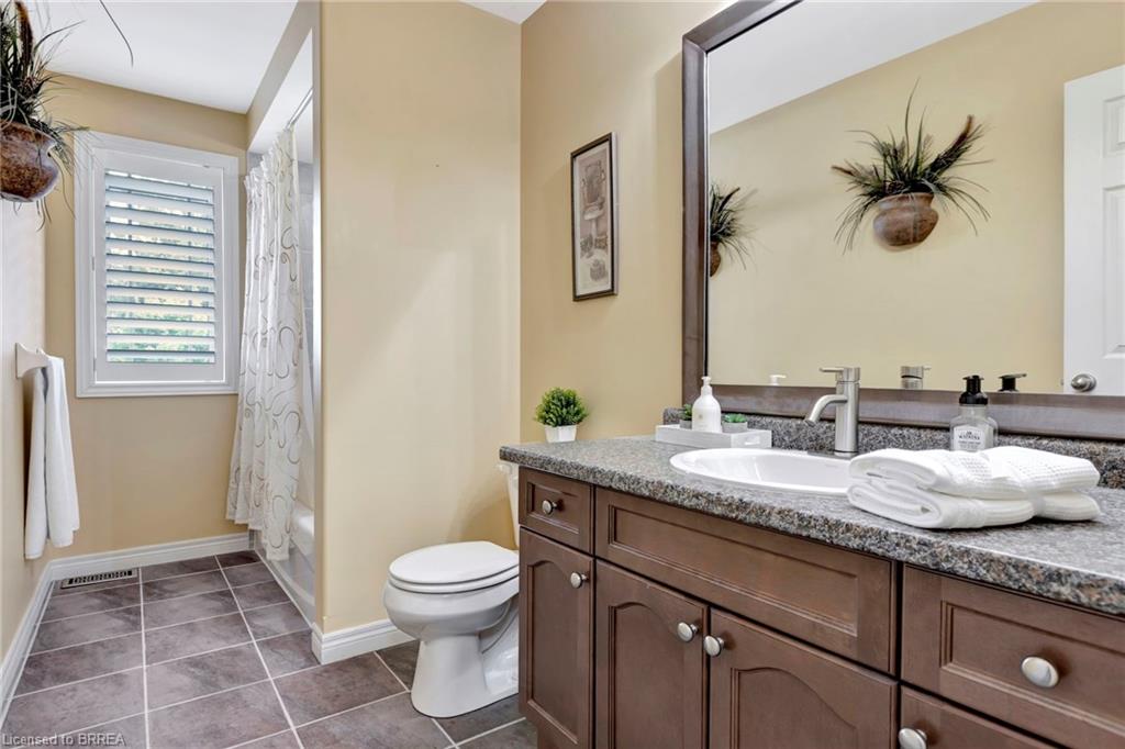 10 Stratford Terrace Property Photo 13