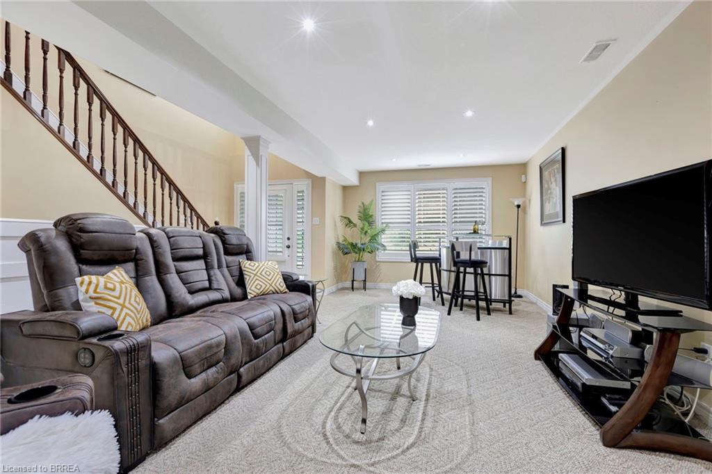 10 Stratford Terrace Property Photo 14