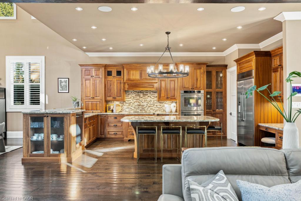 253 Rossmore Boulevard Property Photo 18