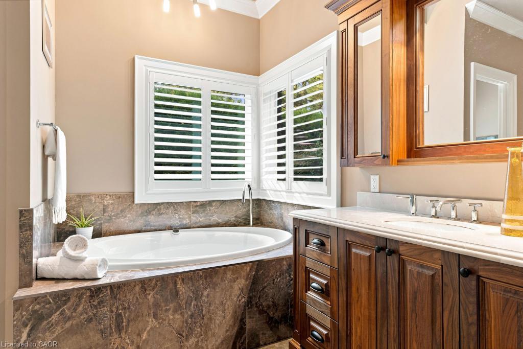 253 Rossmore Boulevard Property Photo 28