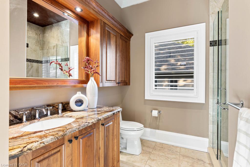 253 Rossmore Boulevard Property Photo 36
